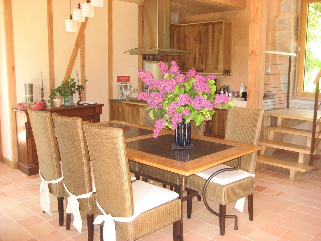 Bed And Breakfast La Fontaine Blanche Melgven Exterior foto